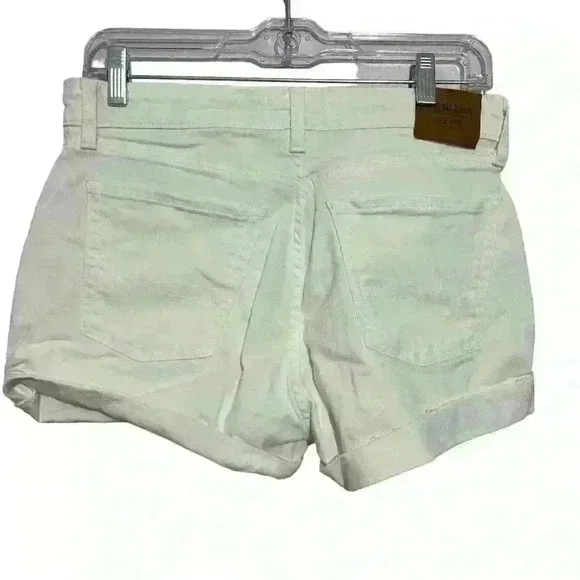 Denizen from Levi’s high-rise white shorts. Women’s size 10 - Picture 2 of 9